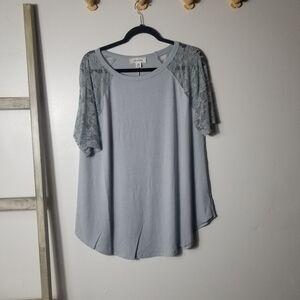 NWOT ZENANA WOMEN'S GRAY LACE SLEEVE BLOUSE SIZE 2X